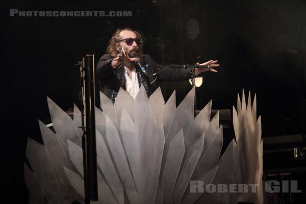 SEBASTIEN TELLIER - 2012-11-01 - PARIS - Grande Halle de La Villette - 